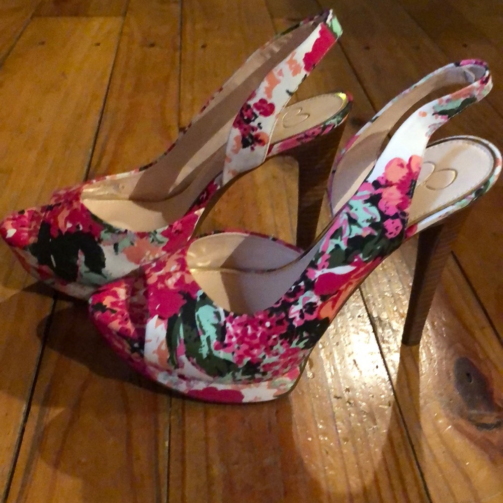 Jessica Simpson floral peep toe